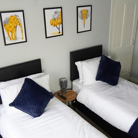 Portobello House - Four Bedroom House Perfect For Contractors - Sleeps 6 - Free Parking Вулвергемптон Екстериор снимка