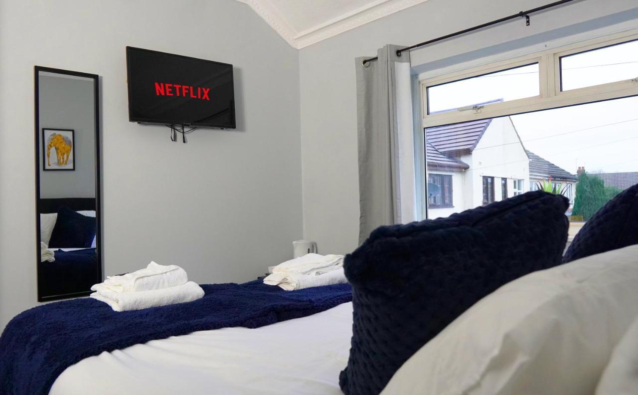 Portobello House - Four Bedroom House Perfect For Contractors - Sleeps 6 - Free Parking Вулвергемптон Екстериор снимка