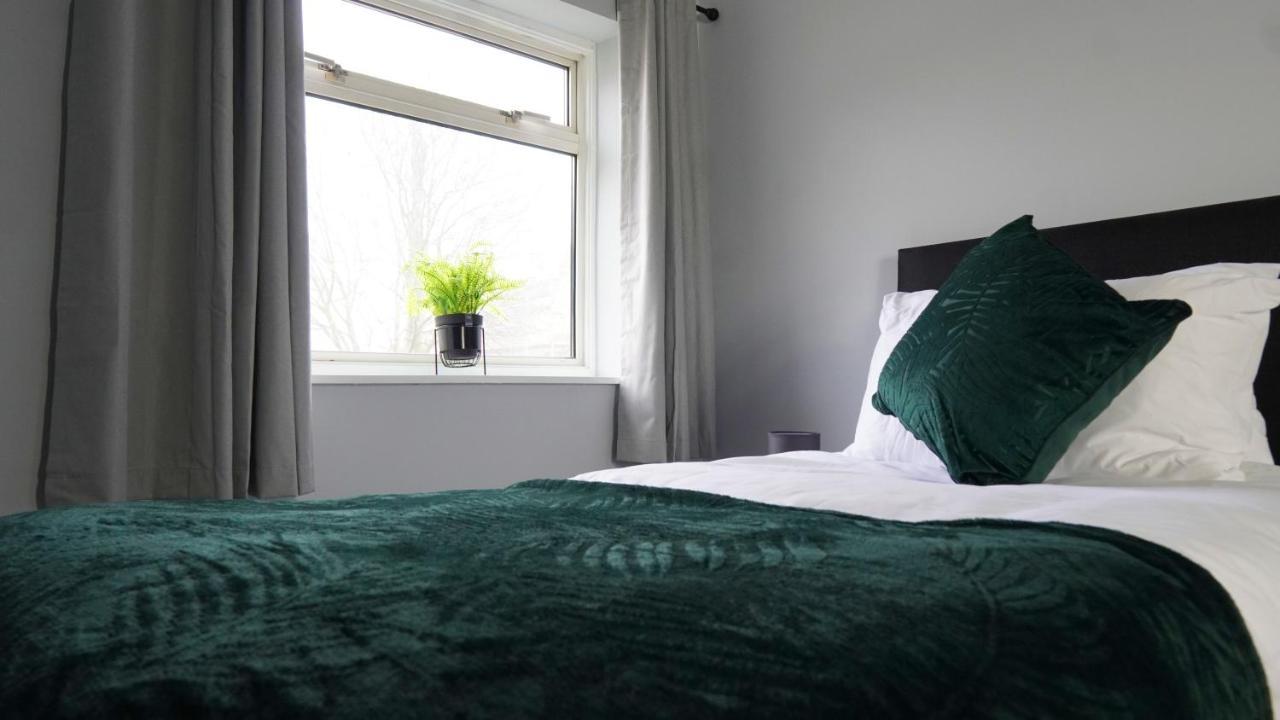 Portobello House - Four Bedroom House Perfect For Contractors - Sleeps 6 - Free Parking Вулвергемптон Екстериор снимка